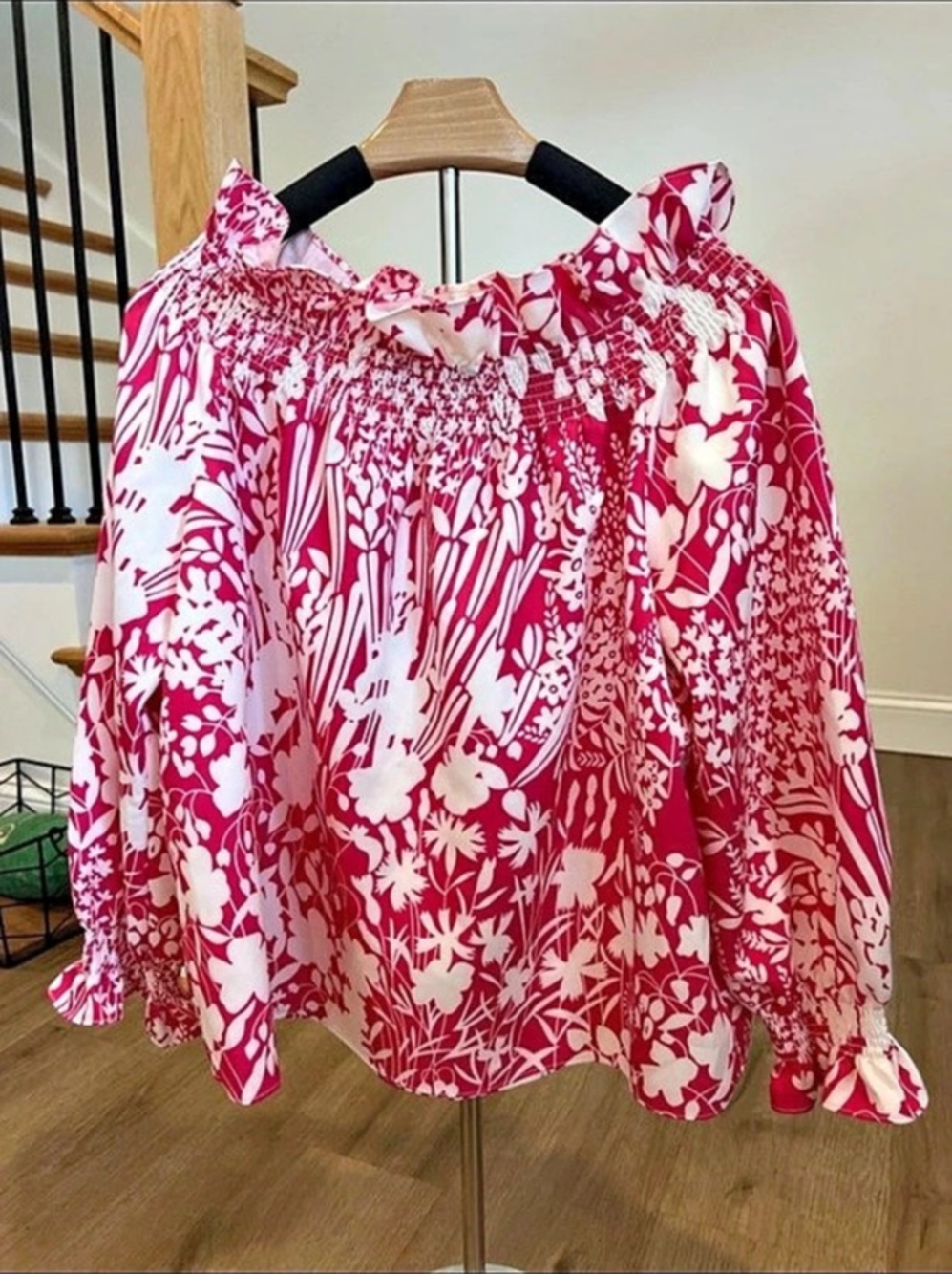 Tucker Nuck Floral Off-Shoulder Blouse in Pink & White Size Medium - Picture 2 of 4